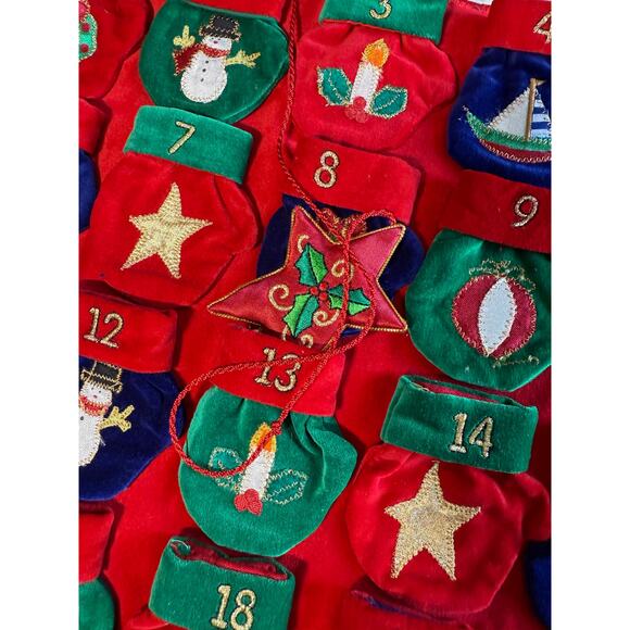 Christmas Count Down Wall Advent Hanging Calendar Snowmen Mittens Pockets Fabric - Picture 6 of 16